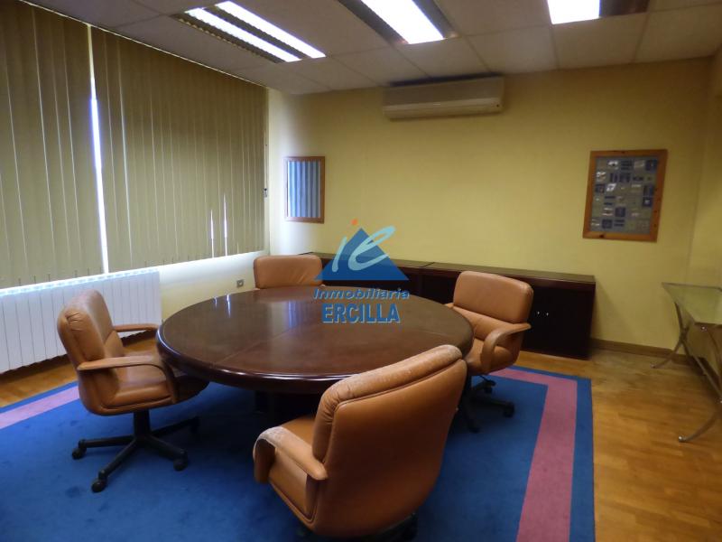Edificio industrial en alquiler